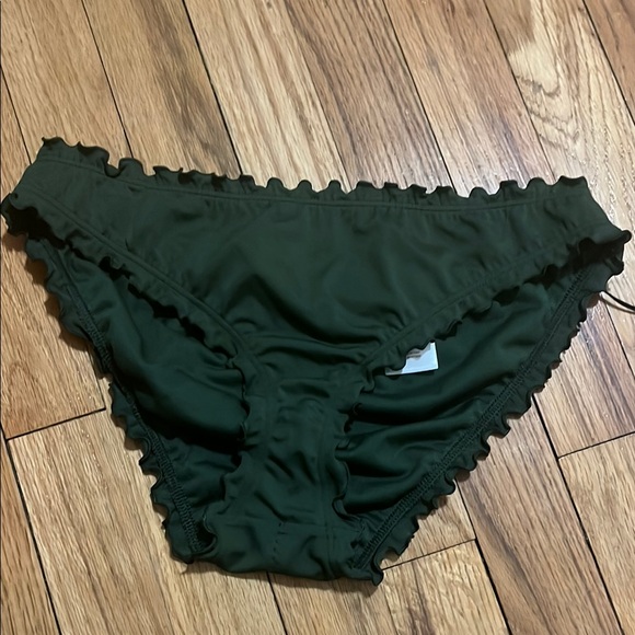 Bikini Bottoms - Picture 1 of 4